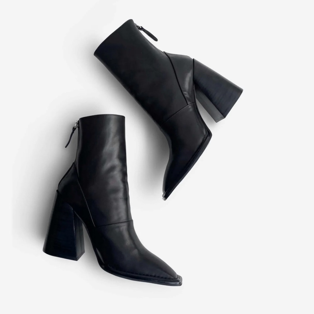 Alias Mae Black Heeled Boots